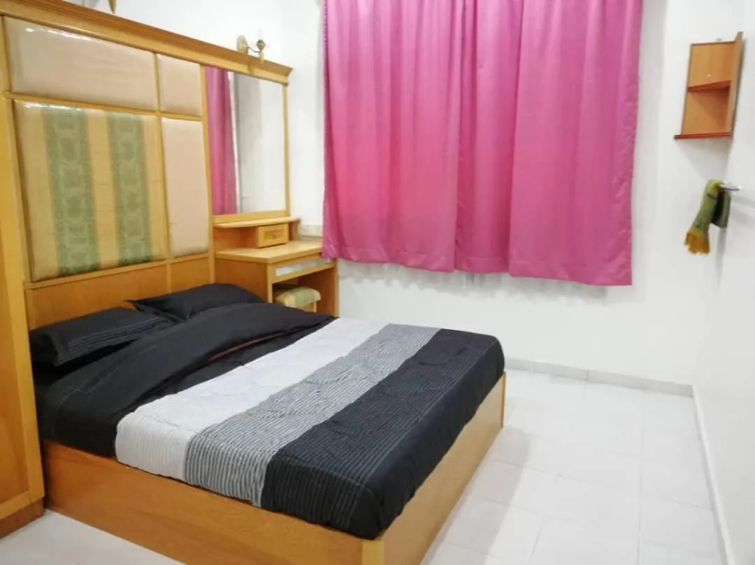 Alisya'S Homestay Near Bayou Lagoon Malacca 度假居